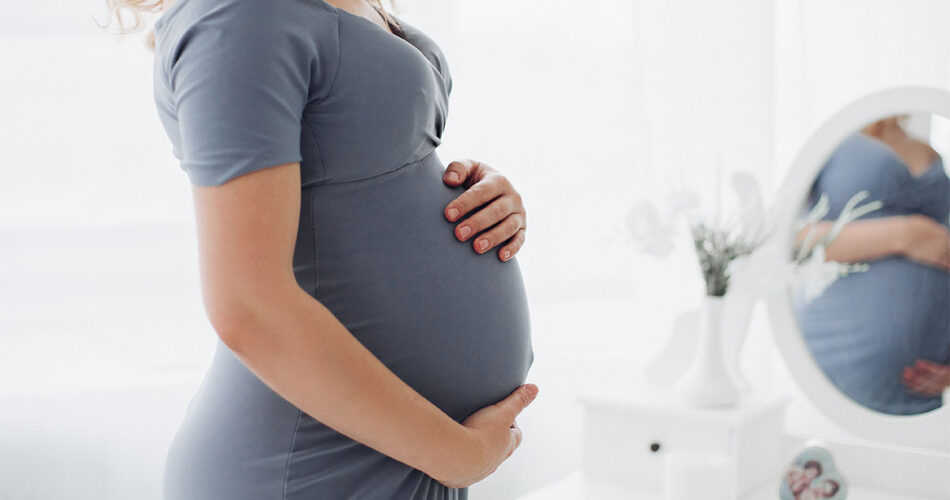 Best Pregnancy and Lactation Safe Azelaic Acid Serums and Creams to Try
