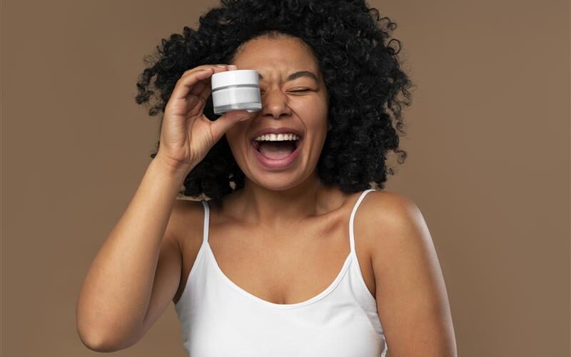 Best Pregnancy Safe Eye Creams for Puffy Eyes, Dark Circles, & Fine Lines