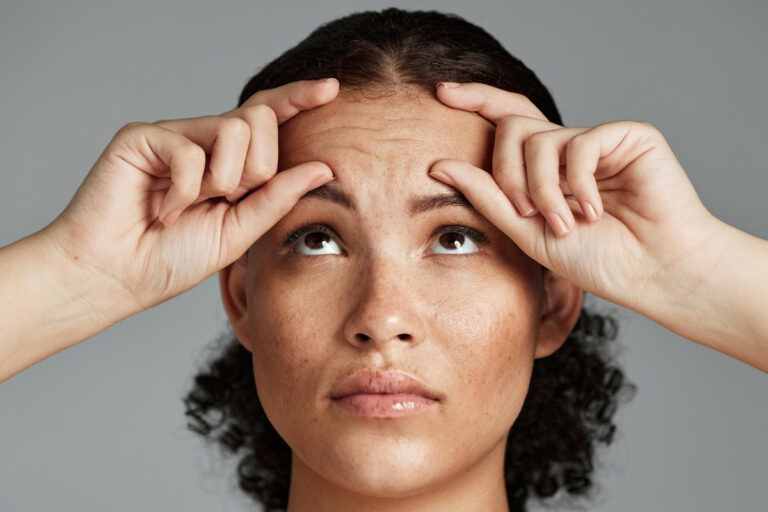 Ingredients to Use or Avoid in Anti-Aging Skincare During Pregnancy and Breastfeeding